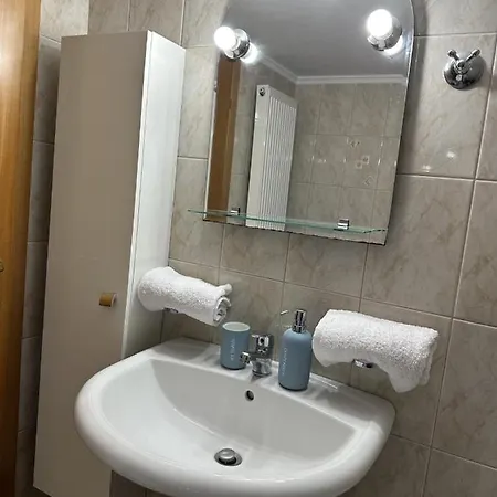 Ly Deluxe Apartment *